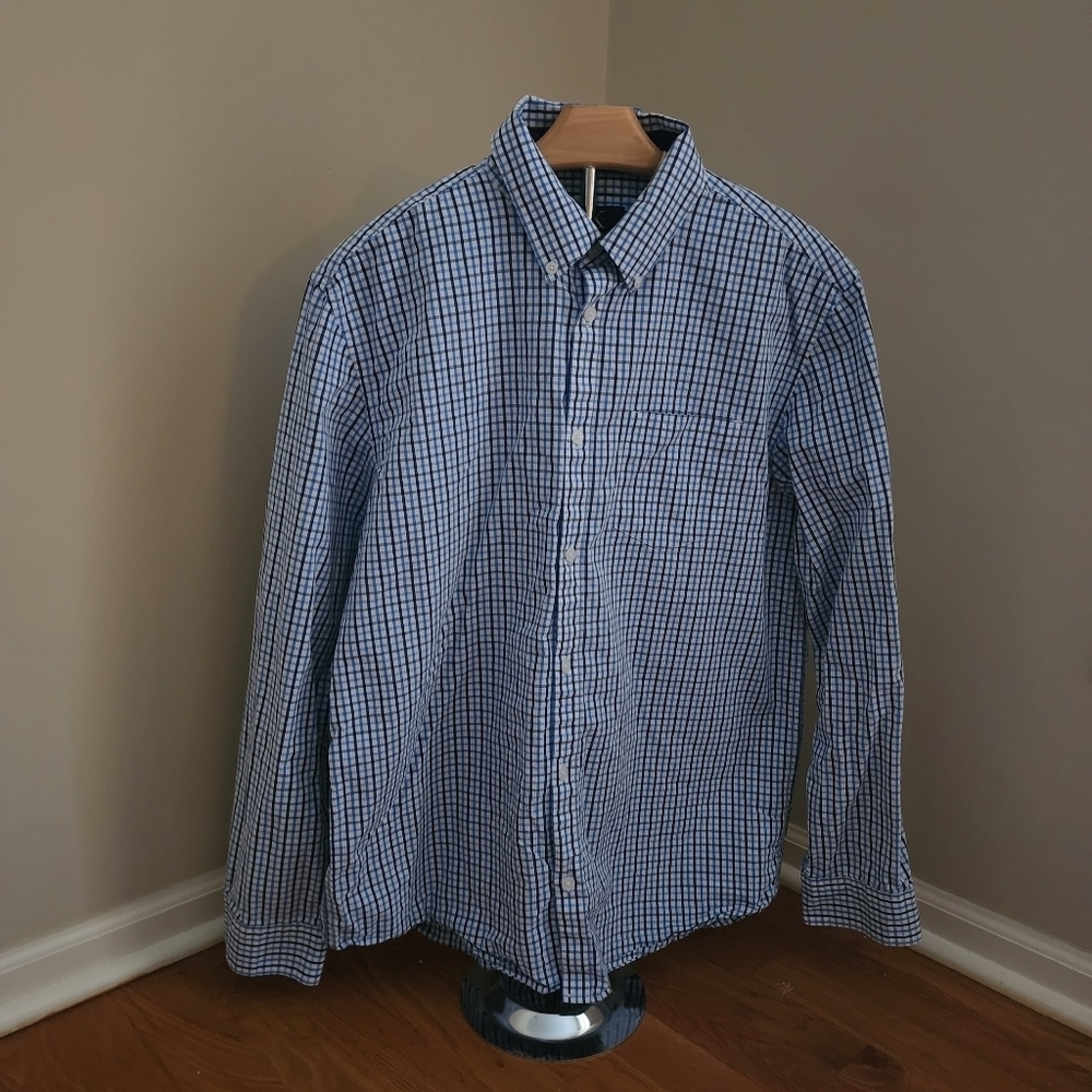A2 - Calvin Klein Button Down Medium Shirt